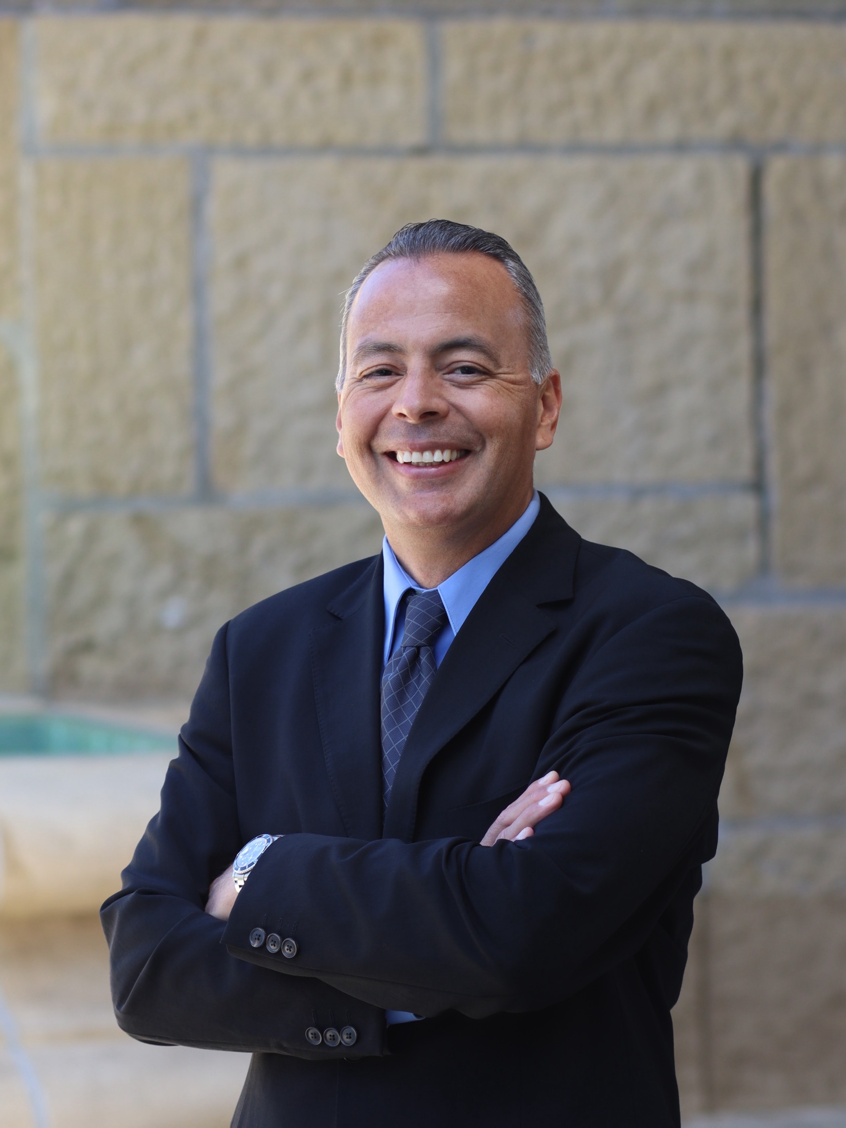 Luis Esparza