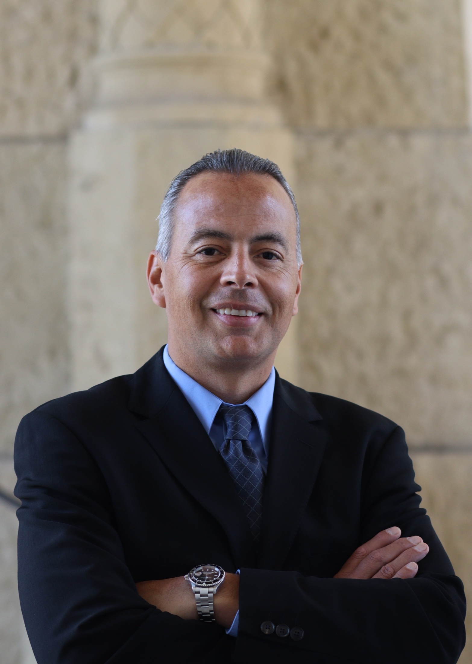 Luis Esparza