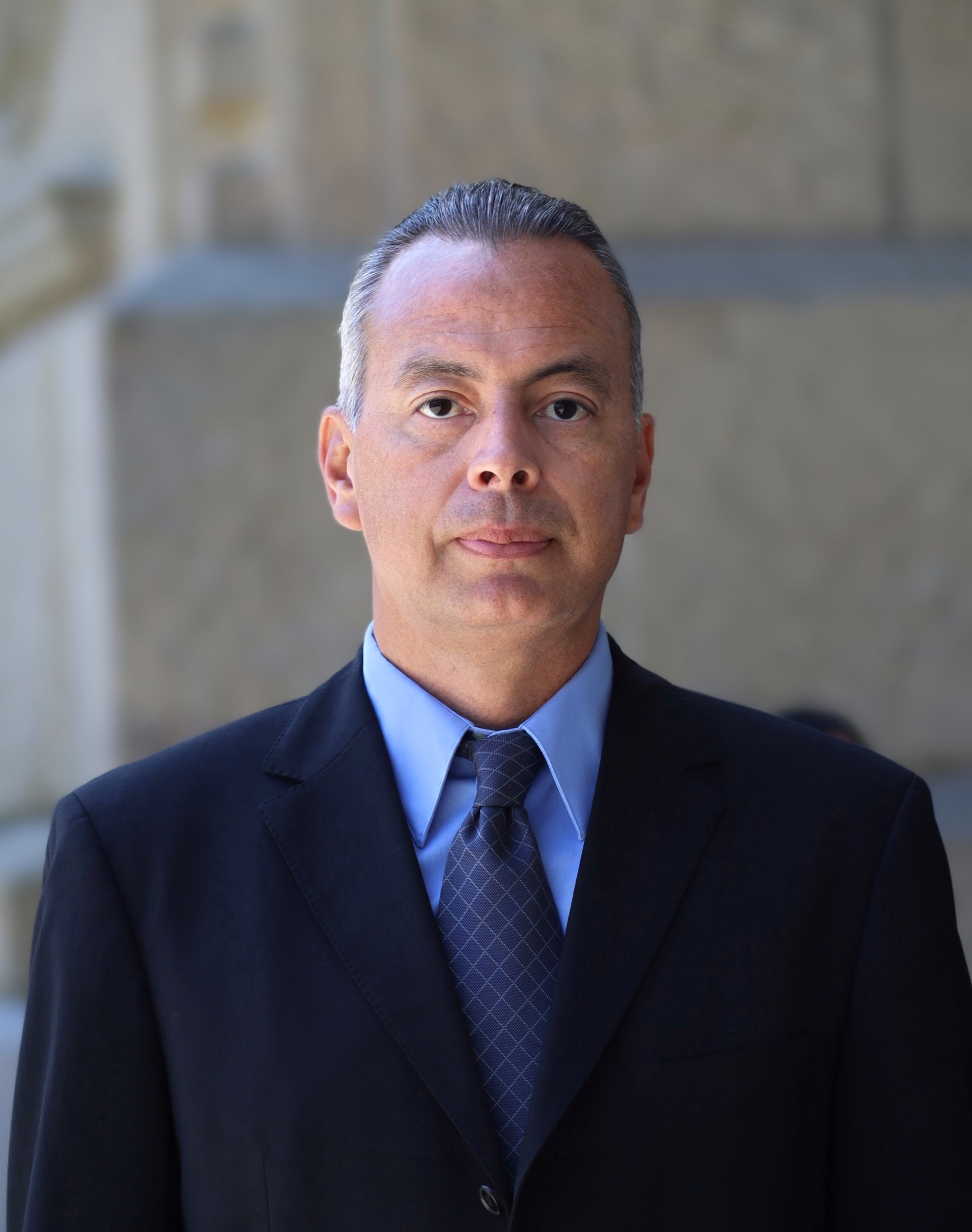 Luis Esparza